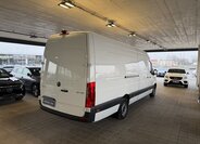 Mercedes-Benz Sprinter 4