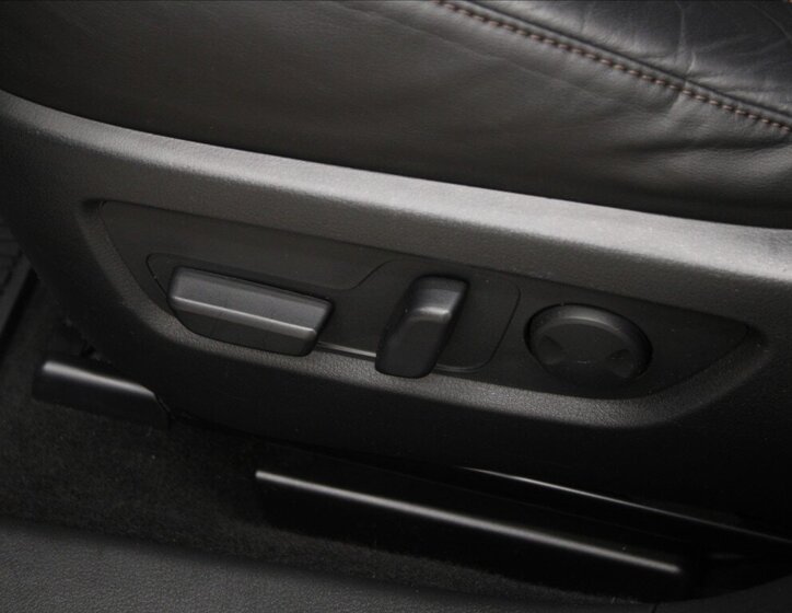 Mazda CX-30 SUV / Terénní 2,0 l 132 kw