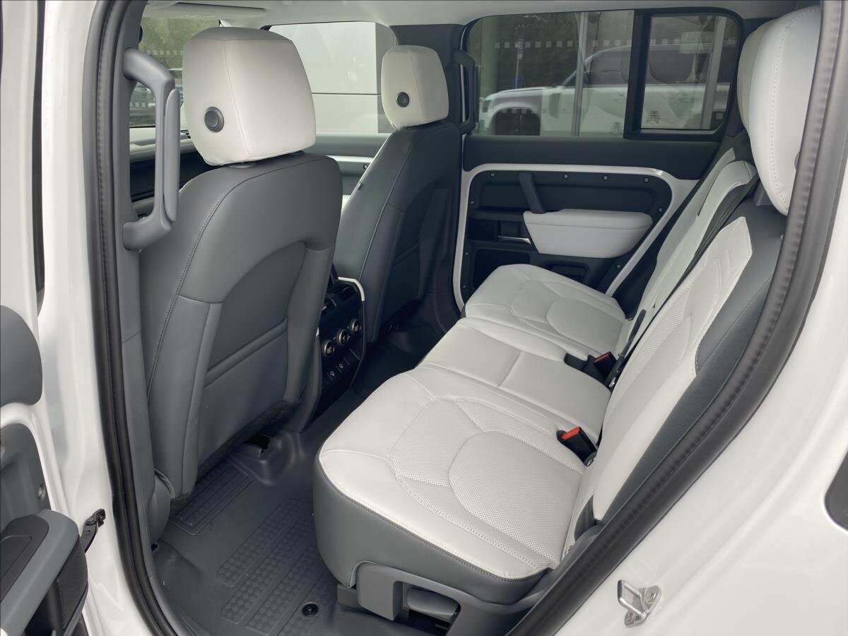 Land Rover Defender SUV / Terénní 3,0 l 221 kw