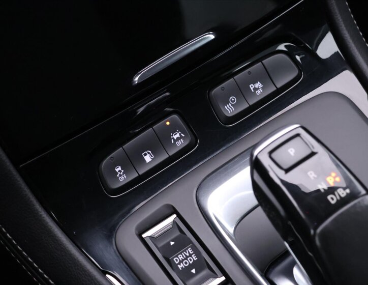 Opel Grandland X SUV / Terénní 1,6 l 147 kw