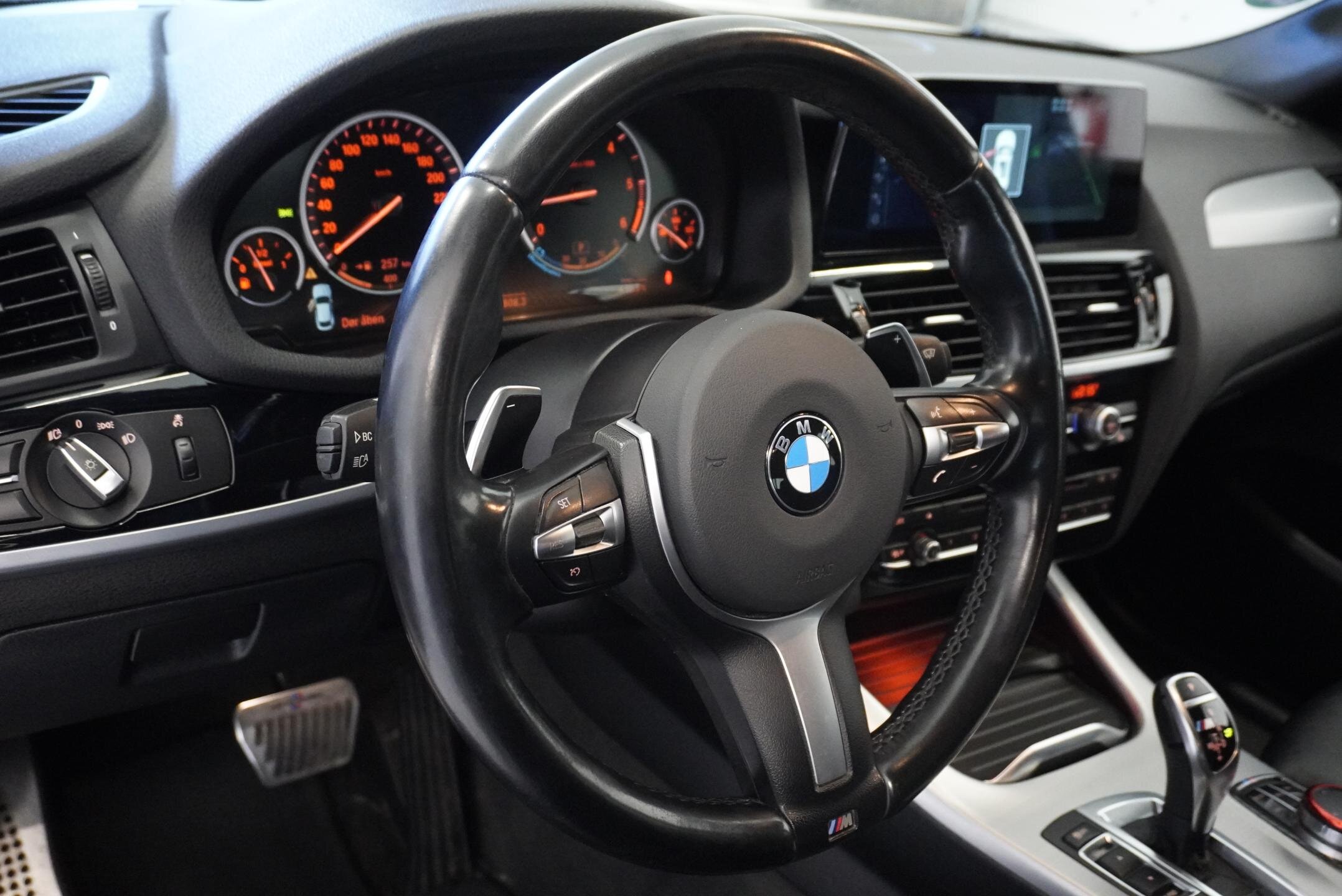 BMW X4 SUV / Terénní 3,0 l 230 kw