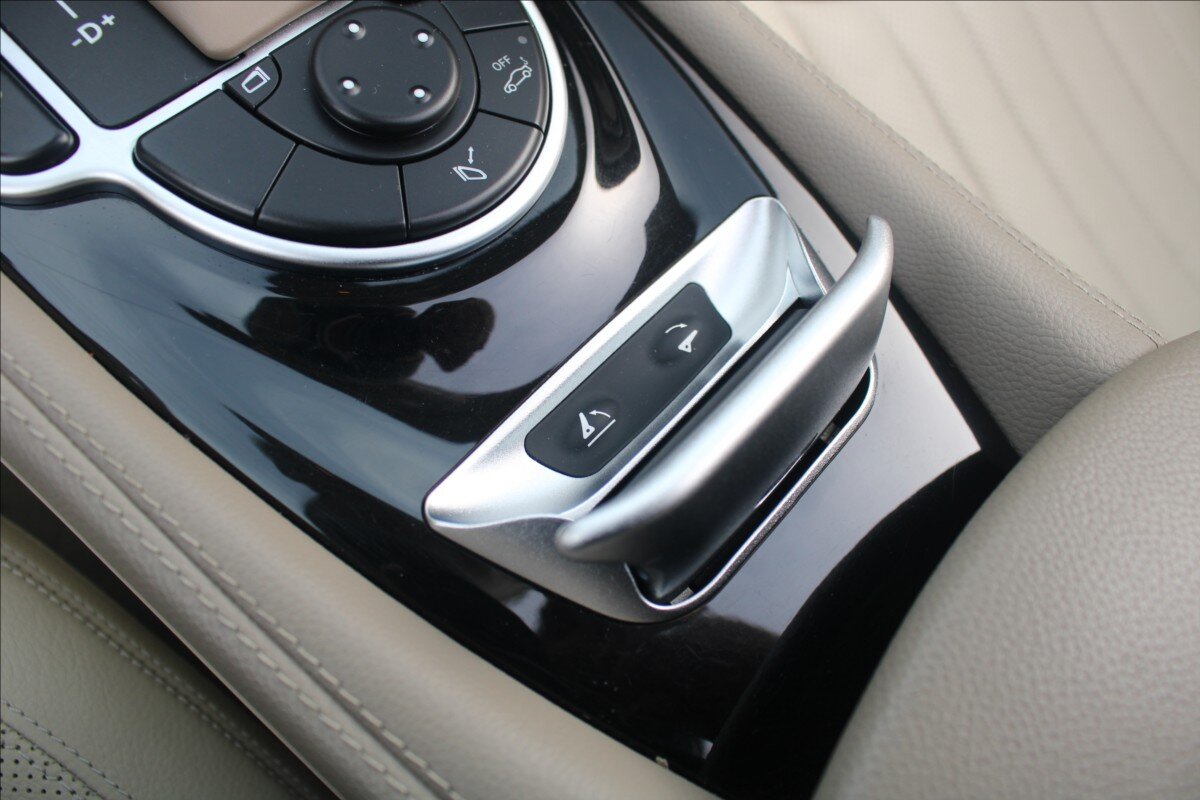 Mercedes-Benz SL Kabriolet 3,0 l 170 kw