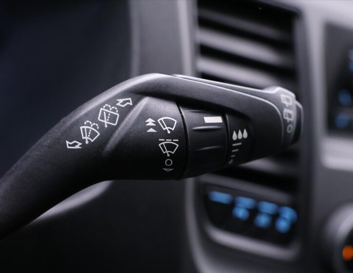 Ford Transit Kombi 2,0 l 96 kw