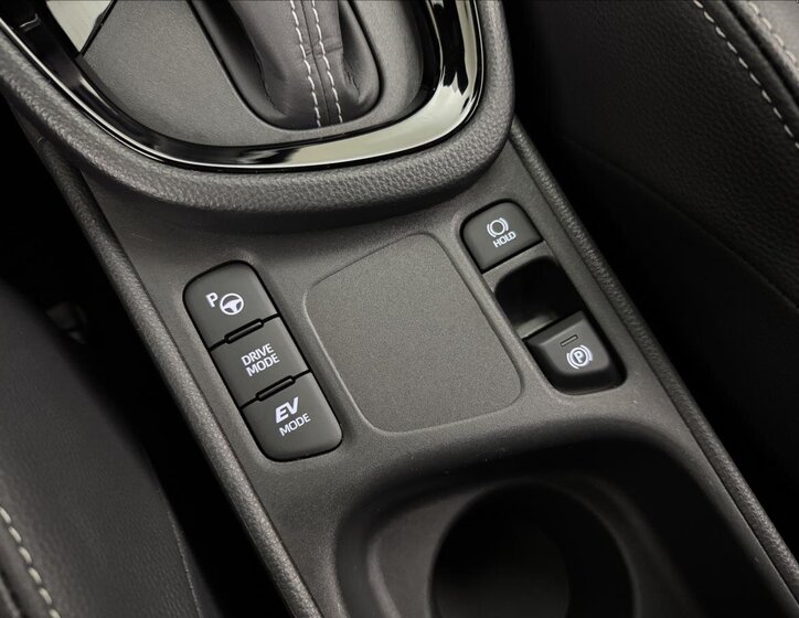 Toyota Yaris Cross SUV 1,5 l 96 kw