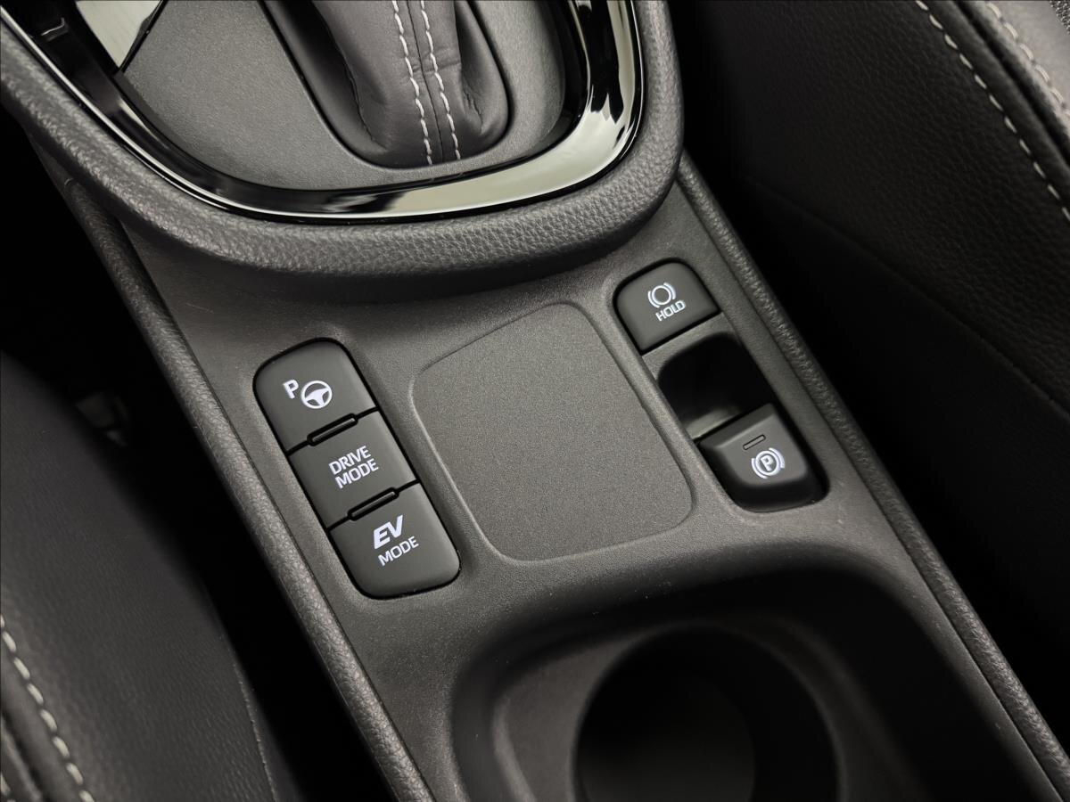 Toyota Yaris Cross SUV 1,5 l 96 kw