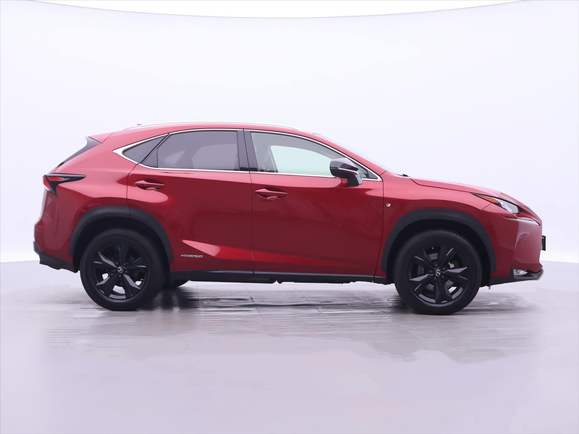 Lexus NX 300h SUV 2,5 l 114 kw
