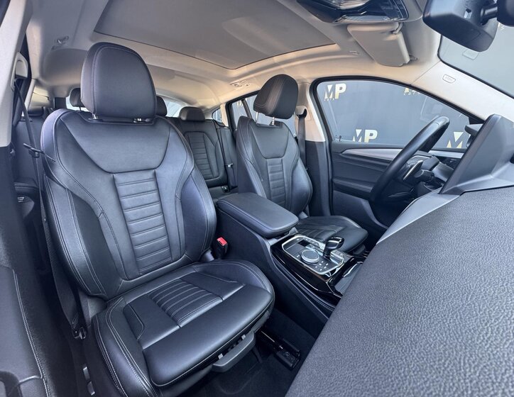 BMW X4 SUV / Terénní 2,0 l 140 kw