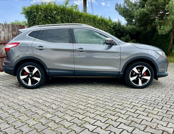 Nissan Qashqai SUV / Terénní 1,6 l 96 kw