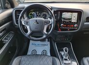 Mitsubishi Outlander 14