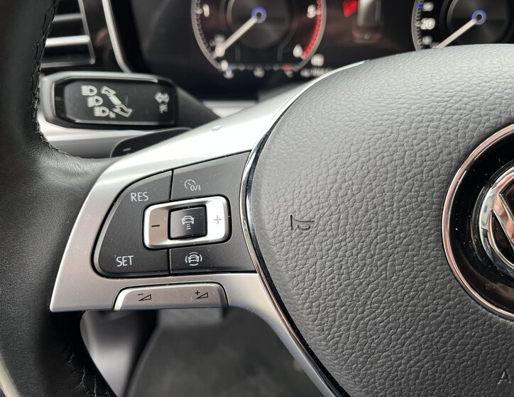 Volkswagen Touareg SUV 3,0 l 210 kw