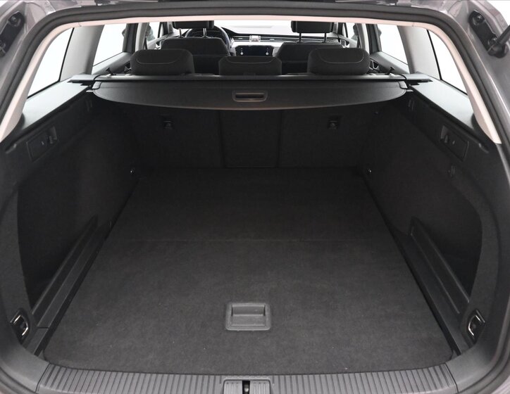 Volkswagen Passat Kombi 2,0 l 110 kw