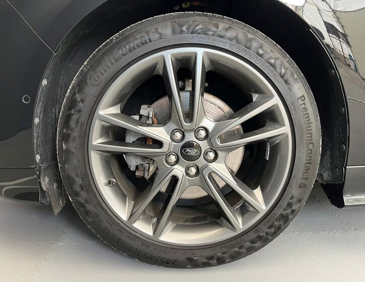 Ford S-MAX MPV 2,5 l 140 kw