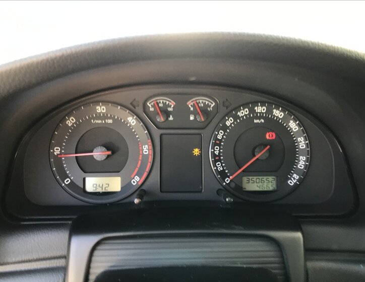 Škoda Superb Sedan / Limuzína 1,9 l 96 kw