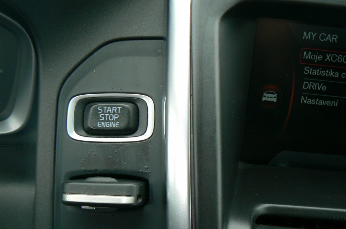 Volvo XC60 SUV 2,4 l 120 kw