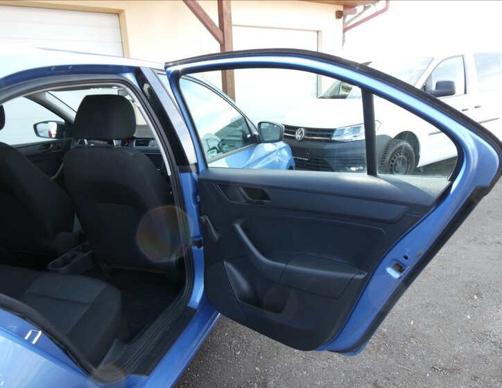 Škoda Rapid Liftback 1,2 l 63 kw