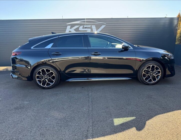 KIA ProCeed Kombi 1,5 l 117 kw
