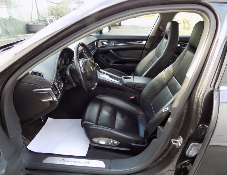 Porsche Panamera 13