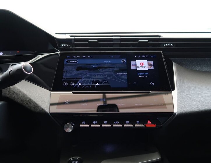 Peugeot 408 Liftback 1,2 l 96 kw