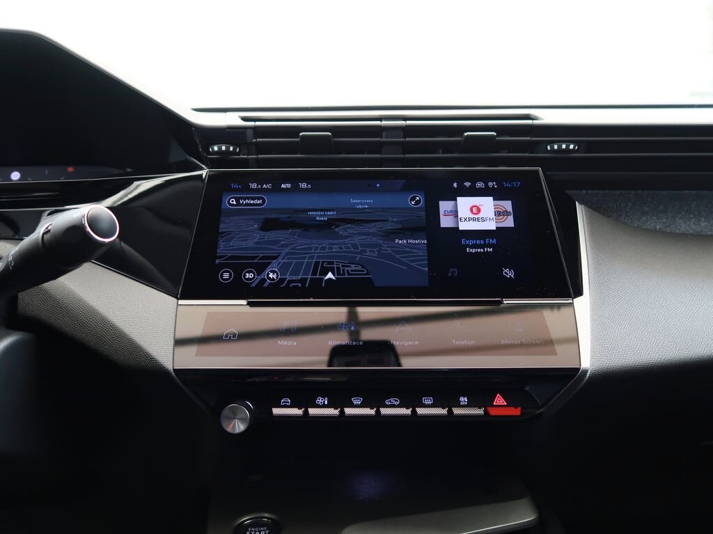 Peugeot 408 Liftback 1,2 l 96 kw