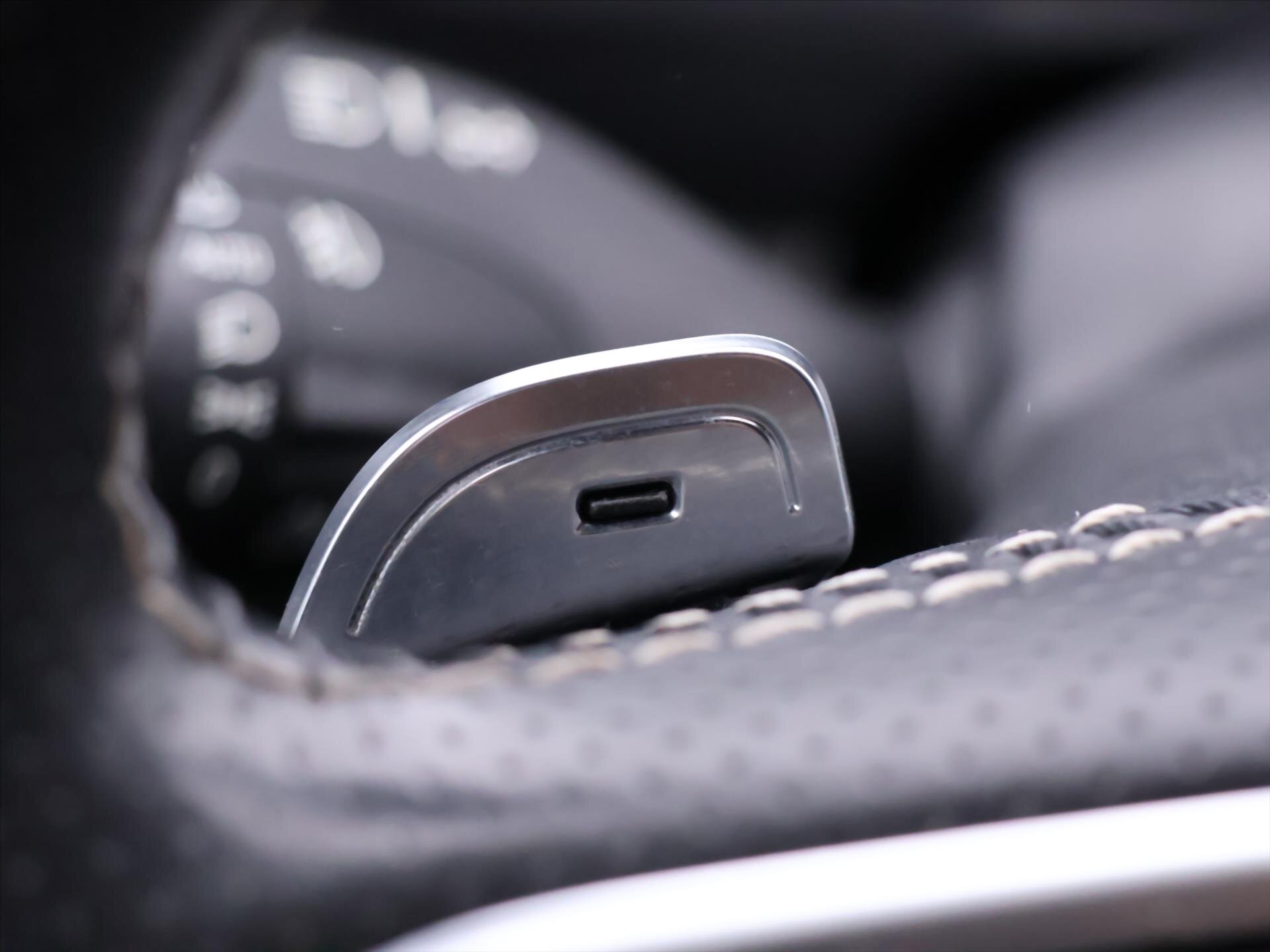 Volvo XC90 SUV / Terénní 2,0 l 173 kw