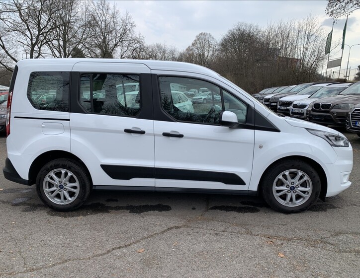 Ford Tourneo Connect 4
