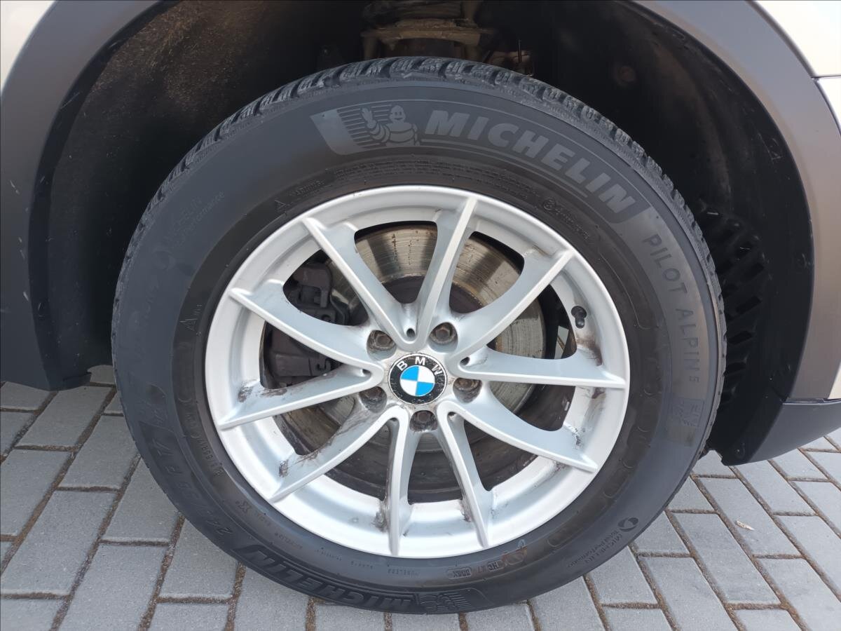 BMW X3 SUV / Terénní 2,0 l 135 kw