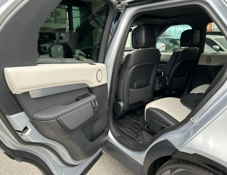 Land Rover Discovery 14