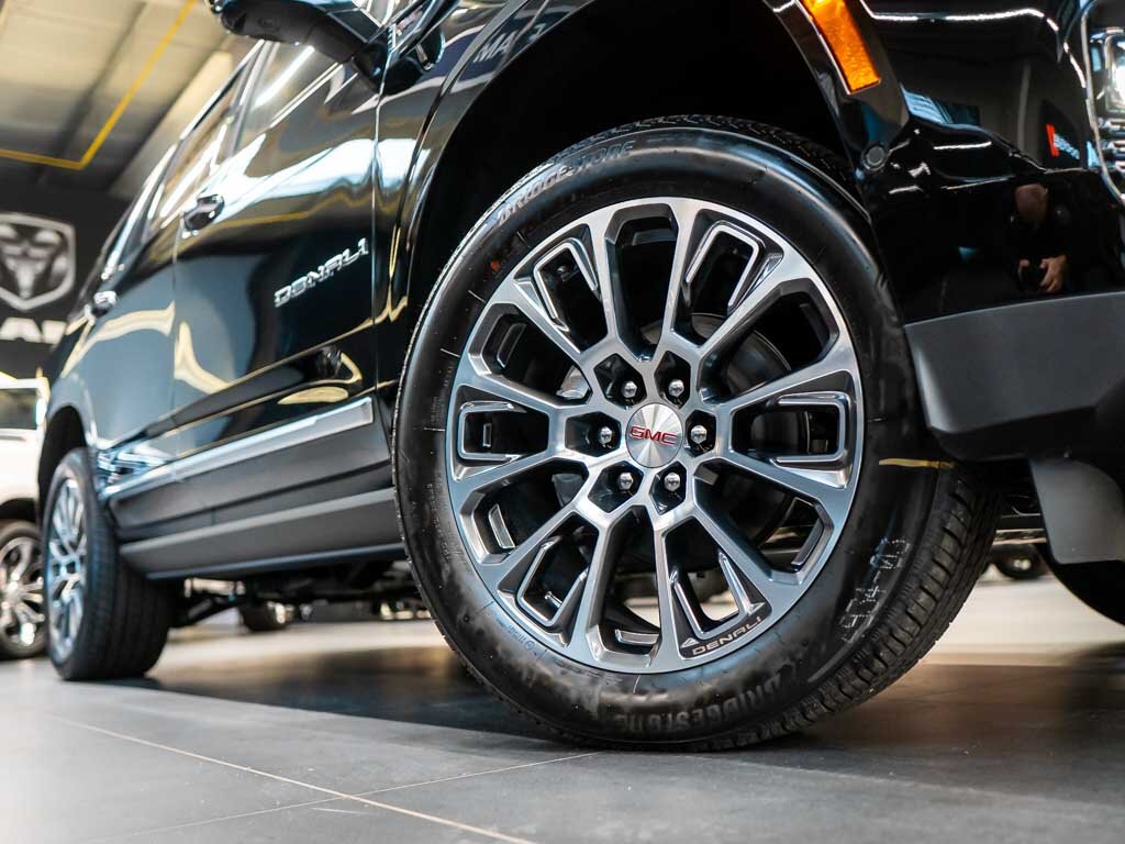 GMC Yukon SUV 6,2 l 313 kw