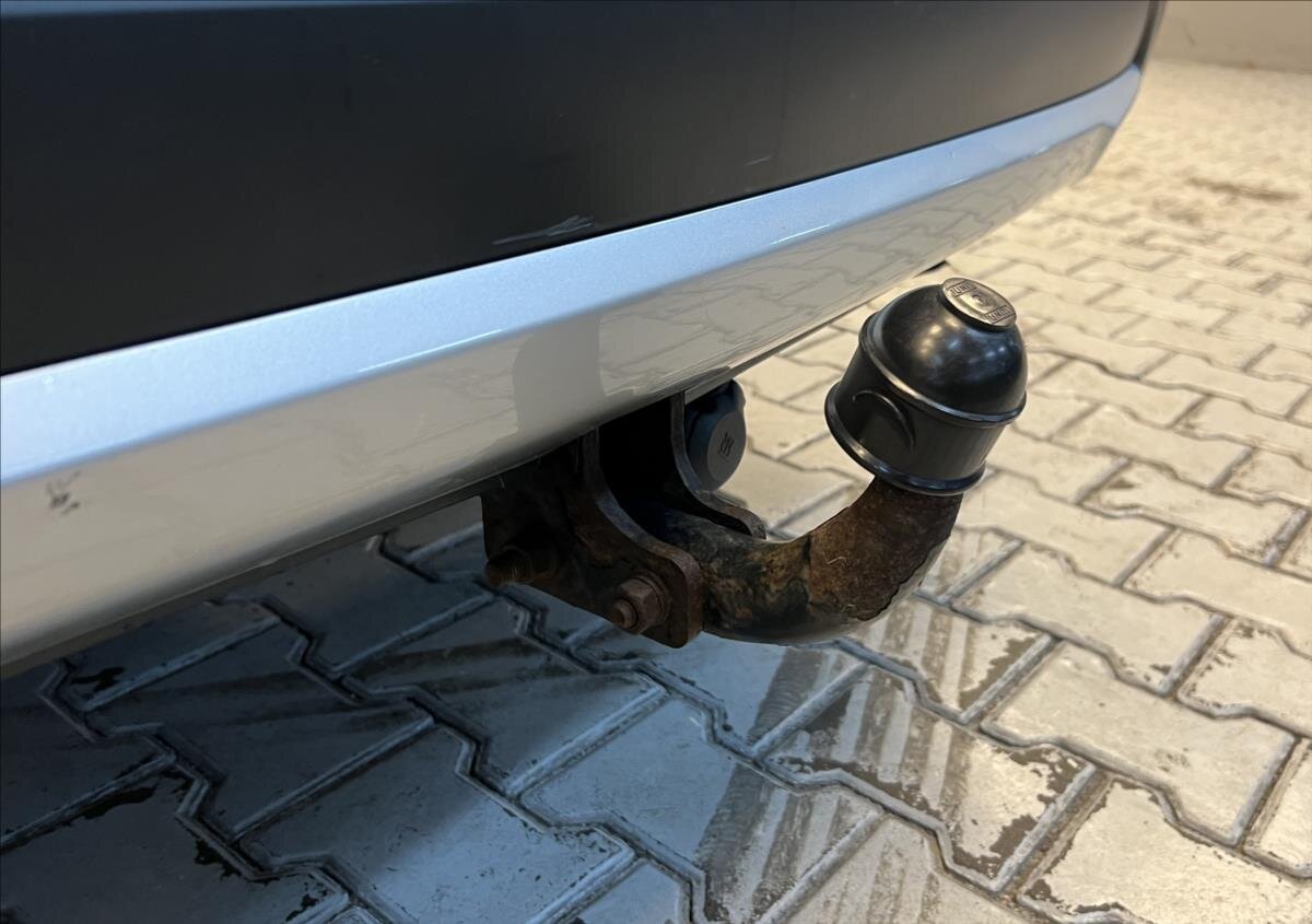 Mitsubishi Outlander SUV 2,3 l 110 kw