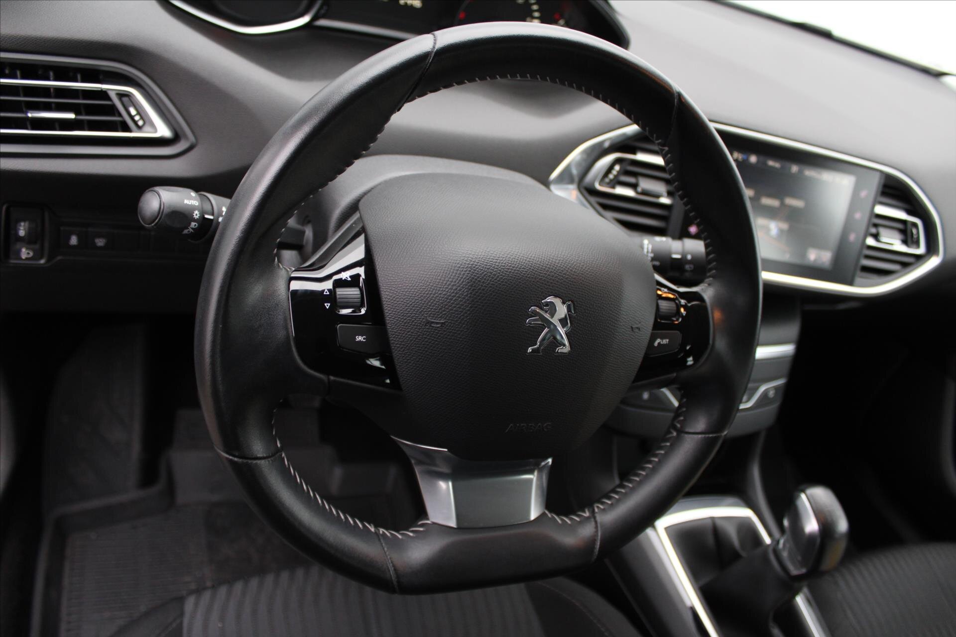 Peugeot 308 Hatchback 1,6 l 73 kw