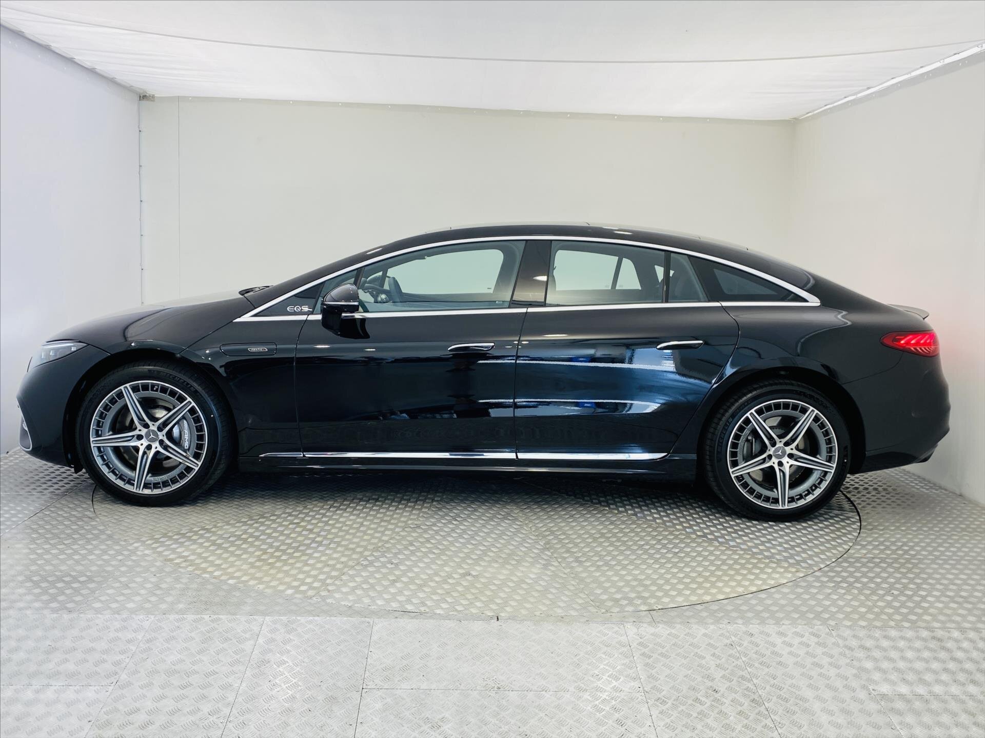 Mercedes-Benz EQS Liftback 0,0 484 kw