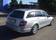 Mercedes-Benz Třídy C Kombi 2,1 l 100 kw