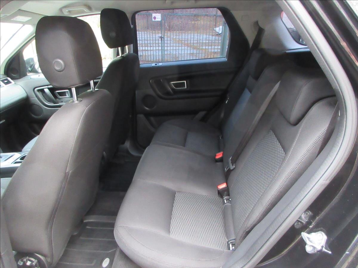 Land Rover Discovery Sport SUV 2,0 l 110 kw
