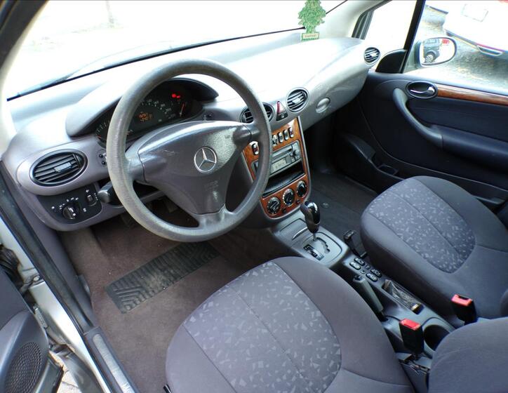 Mercedes-Benz Třídy A 12