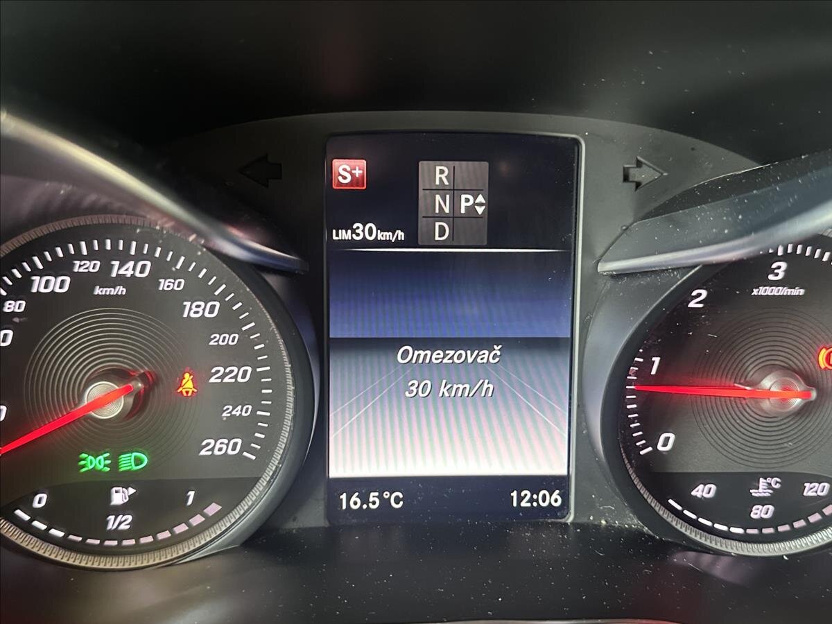 Mercedes-Benz Třídy C Kombi 2,1 l 125 kw