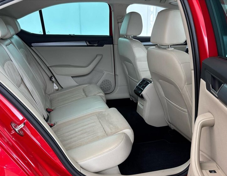 Škoda Superb Liftback 1,4 l 110 kw