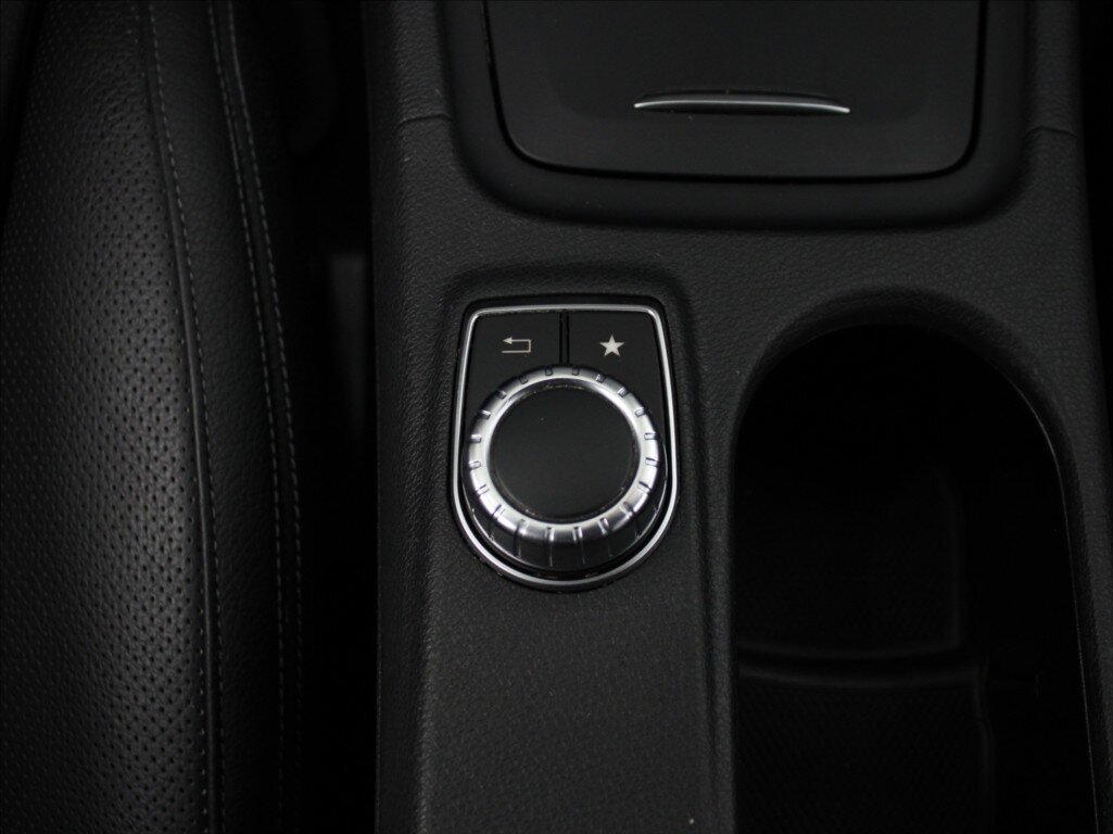 Mercedes-Benz GLA SUV / Terénní 2,0 l 155 kw