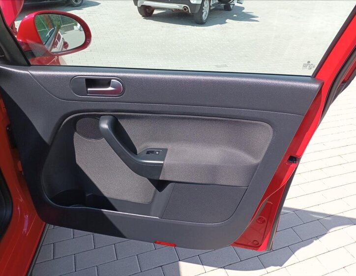 Volkswagen Golf Plus Kombi 1,6 l 66 kw