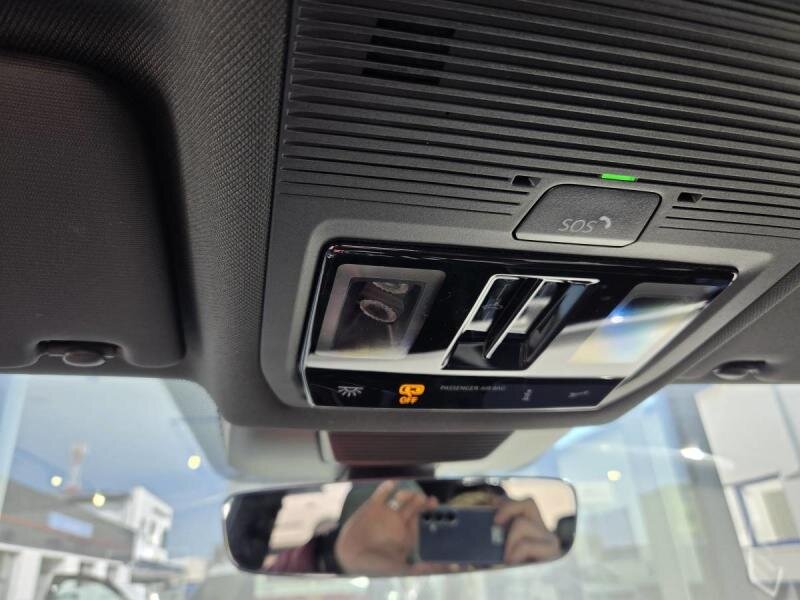 Volkswagen Tiguan SUV / Terénní 2,0 l 195 kw