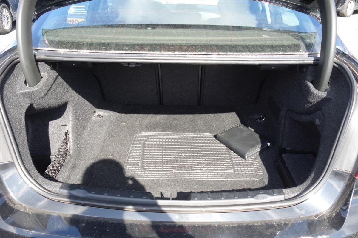 BMW Řada 3 Sedan / Limuzína 2,0 l 105 kw