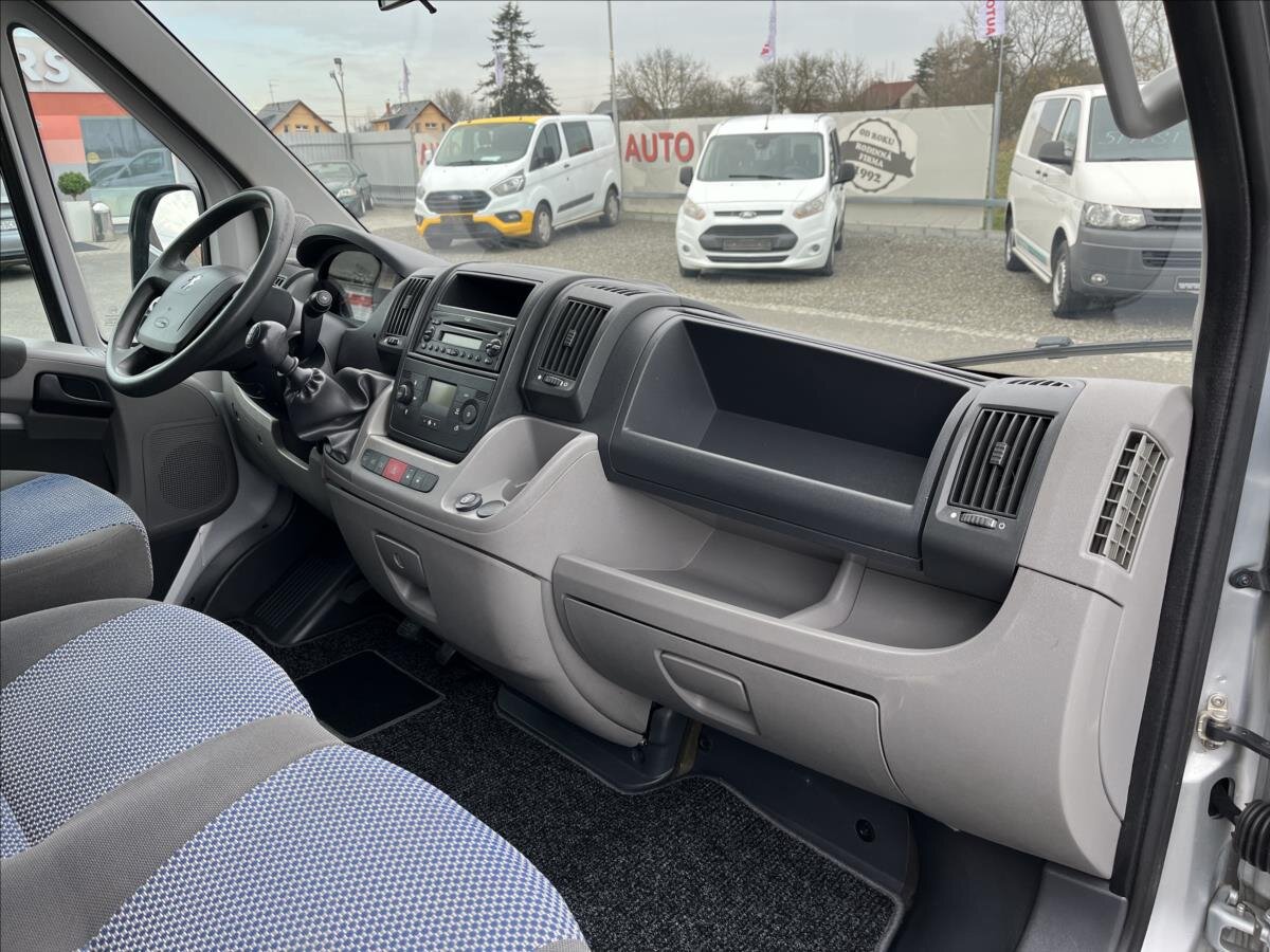 Peugeot Boxer Kombi 2,2 l 88 kw