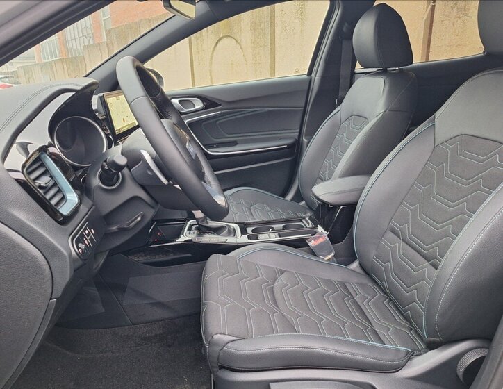 KIA XCeed SUV / Terénní 1,6 l 110 kw