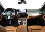 BMW Řada 5 Kombi 3,0 l 195 kw