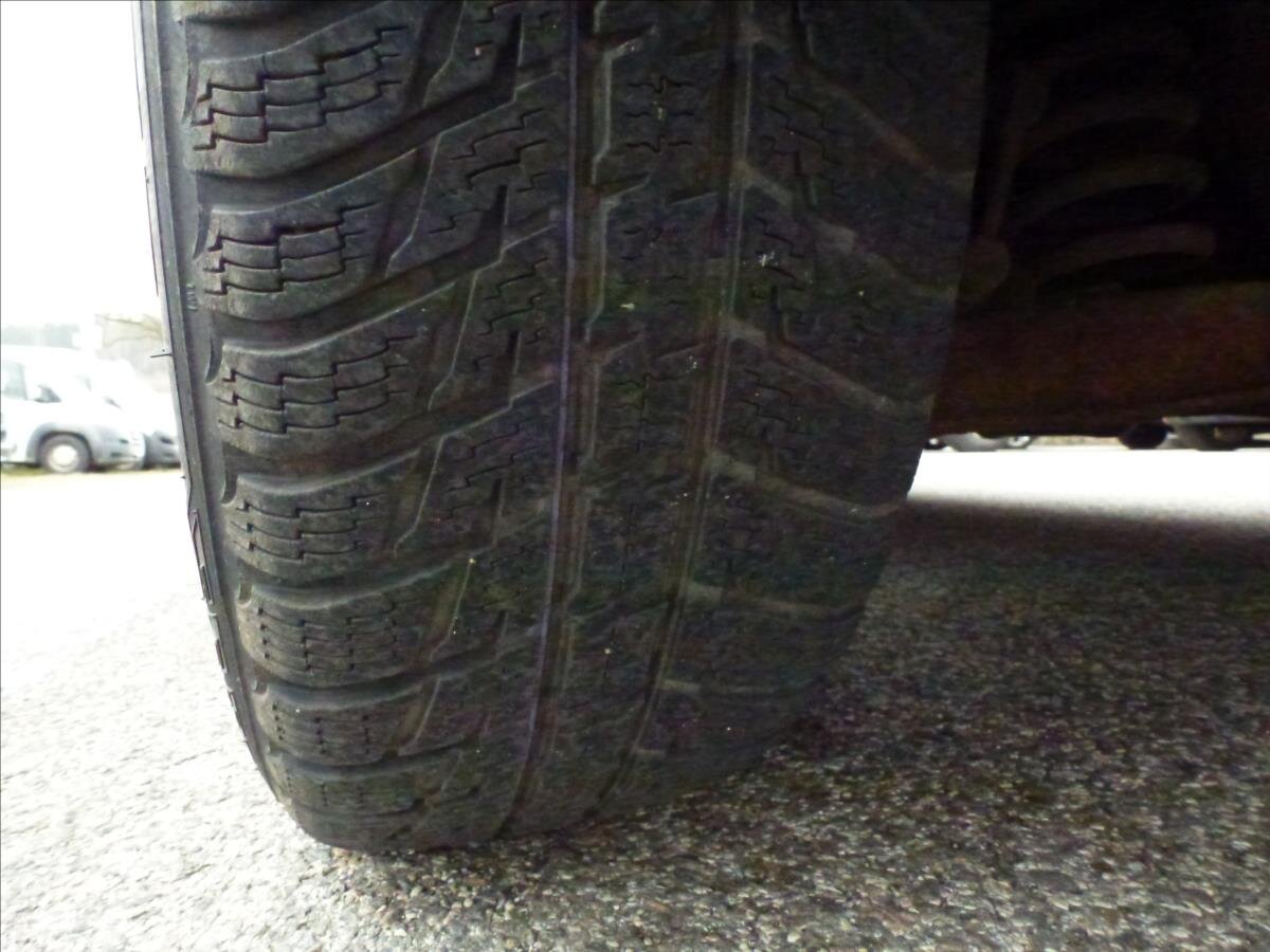 Mitsubishi Outlander SUV / Terénní 2,0 l 103 kw