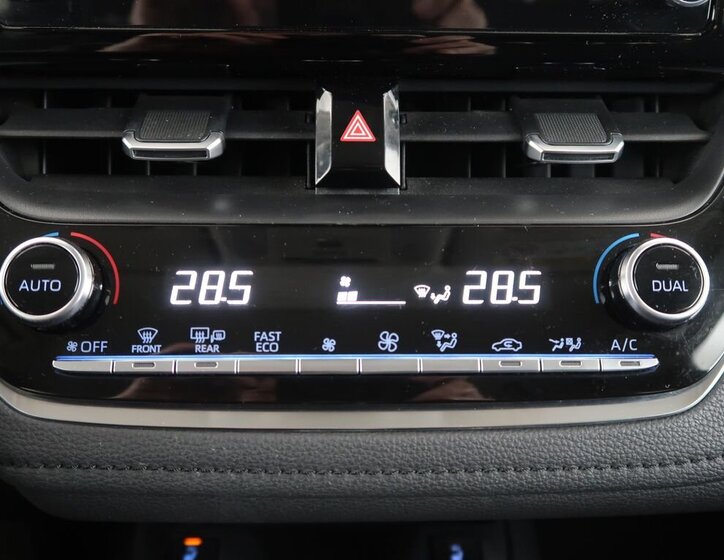 Toyota Corolla Sedan 1,5 l 92 kw