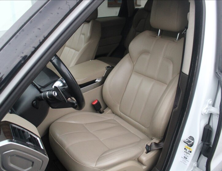 Land Rover Range Rover Sport 11