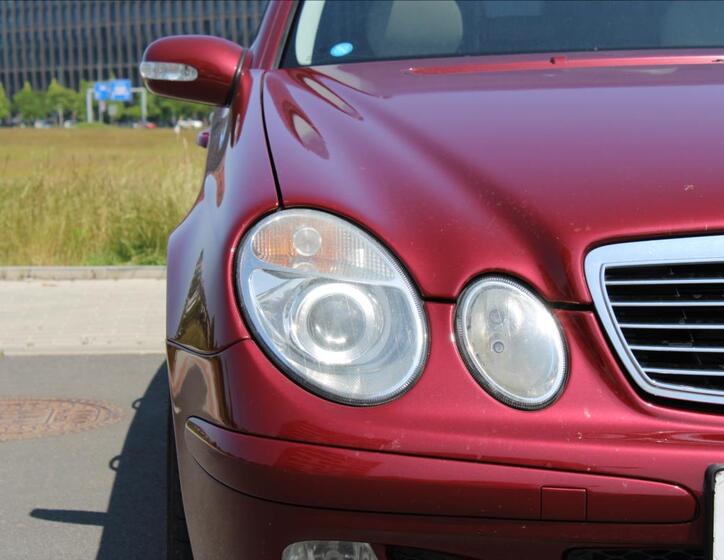 Mercedes-Benz Třídy E 32