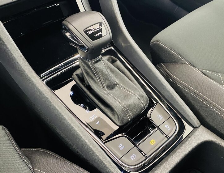 Škoda Karoq SUV / Terénní 2,0 l 110 kw