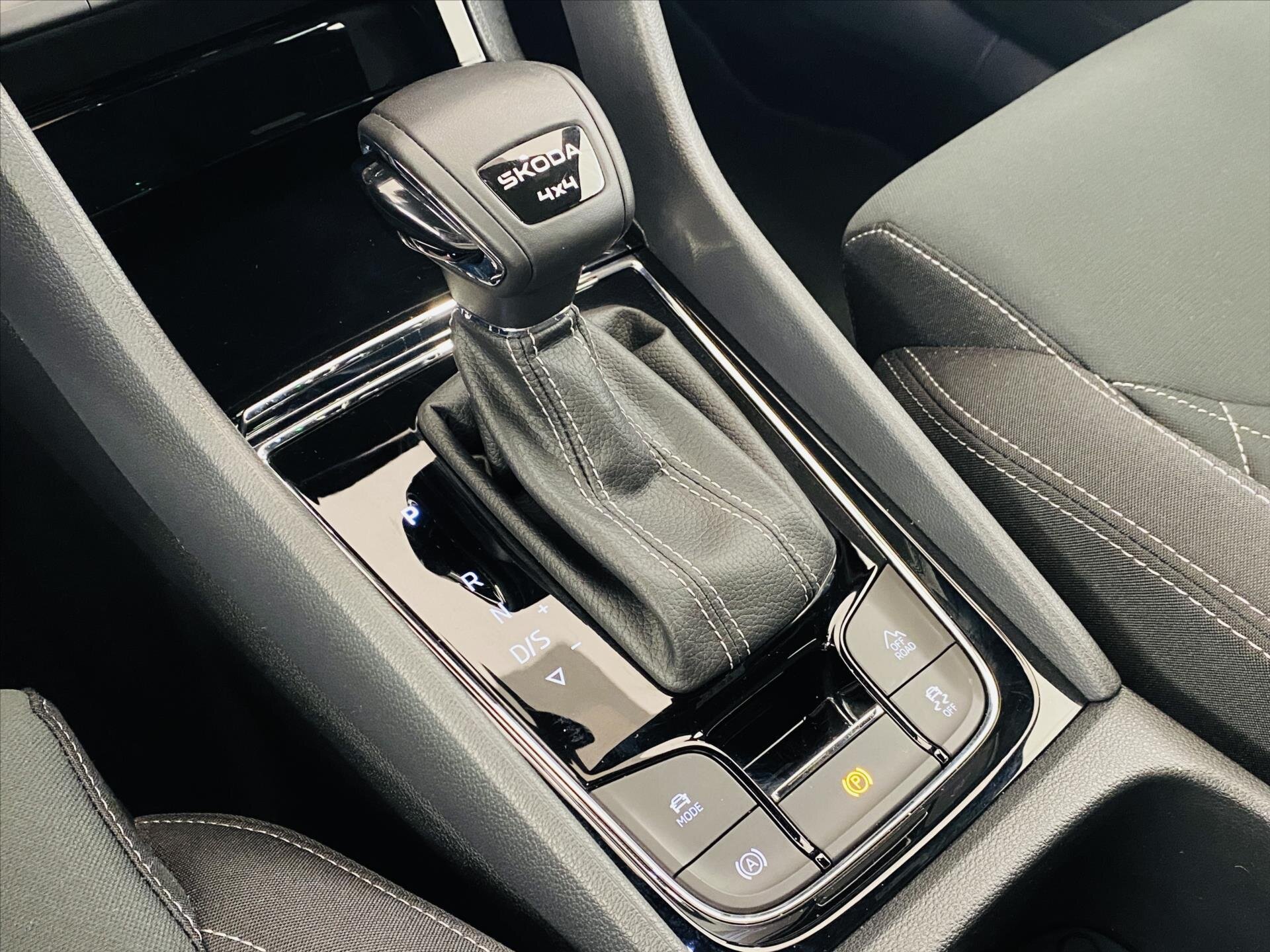 Škoda Karoq SUV / Terénní 2,0 l 110 kw