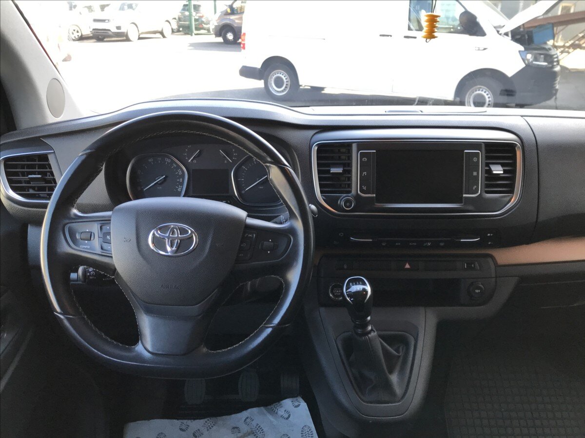 Toyota ProAce Kombi 2,0 l 110 kw